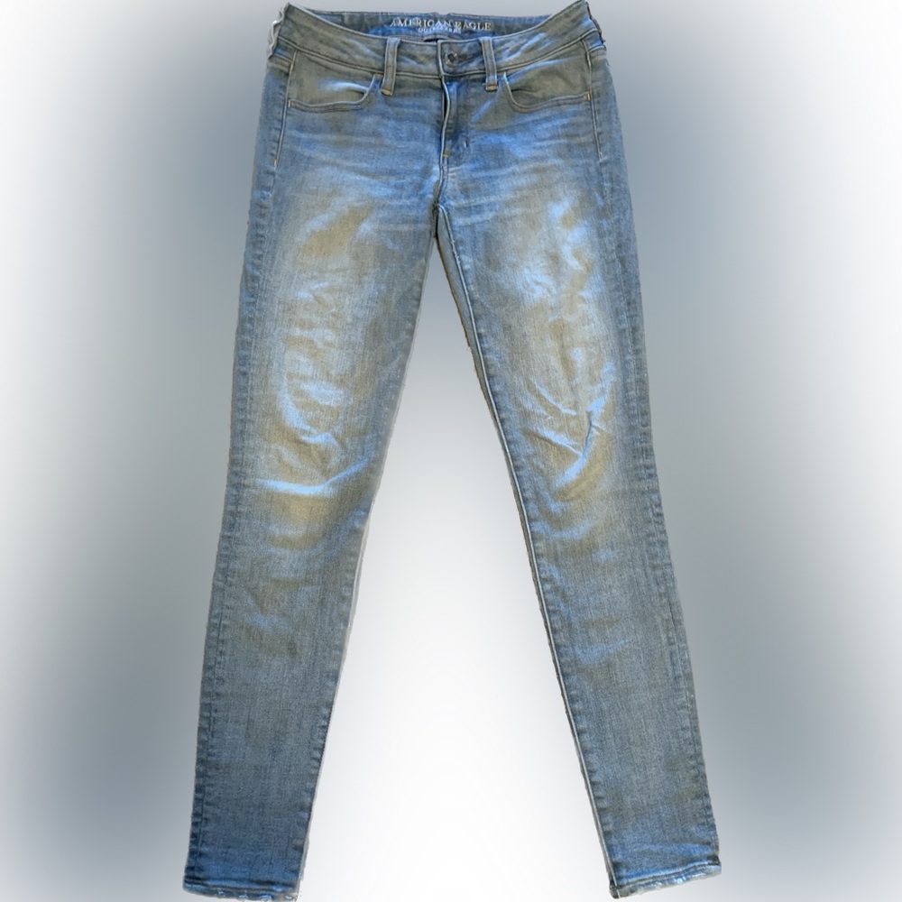 American Eagle Next Level Stretch High Rise Jegging Crop
Size 4 regular .